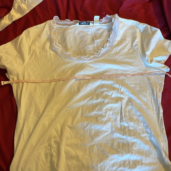 Liz Claiborne White Tee, Petite Medium - Picture 4 of 6